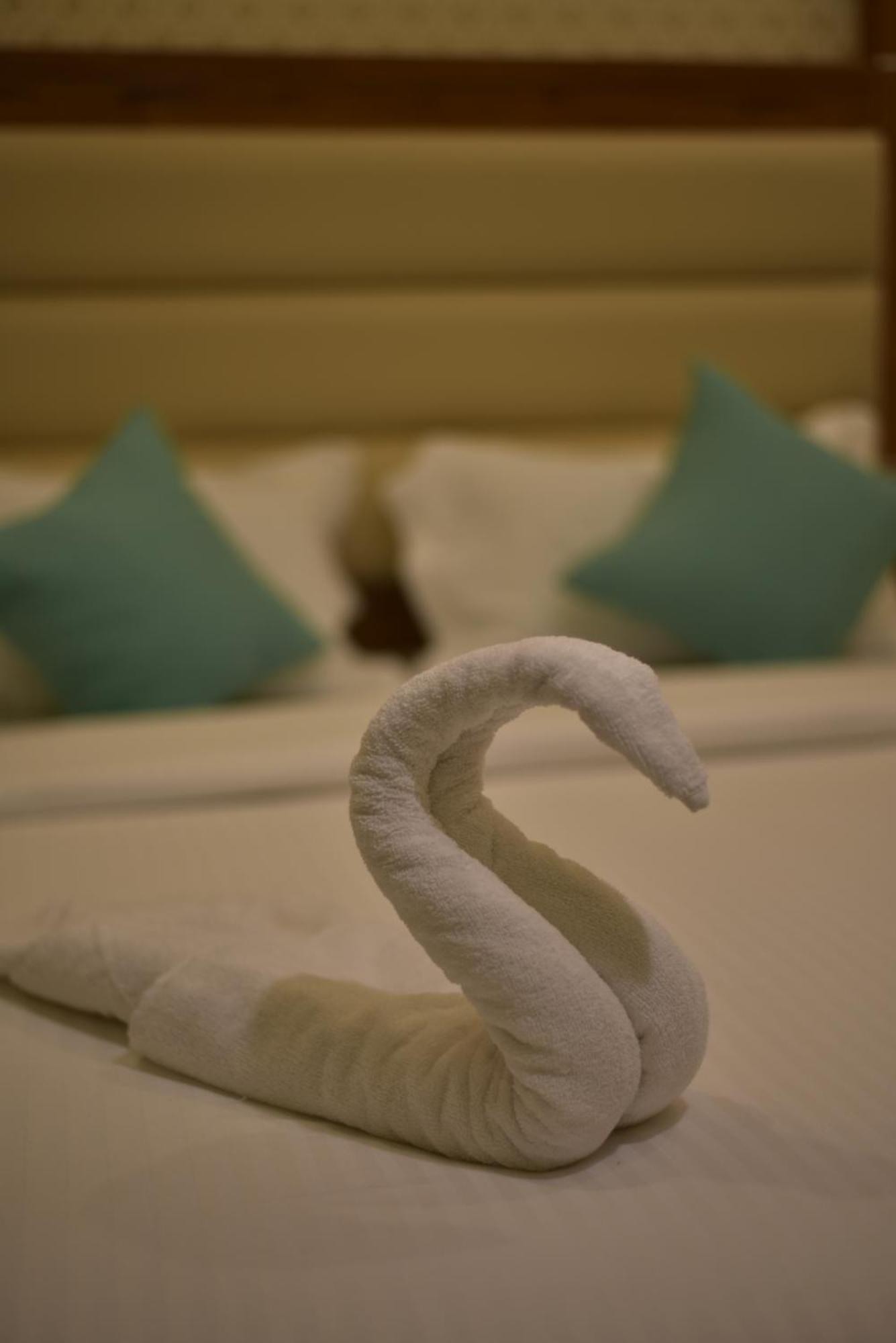 Address 24 Inn Bangalore Luaran gambar