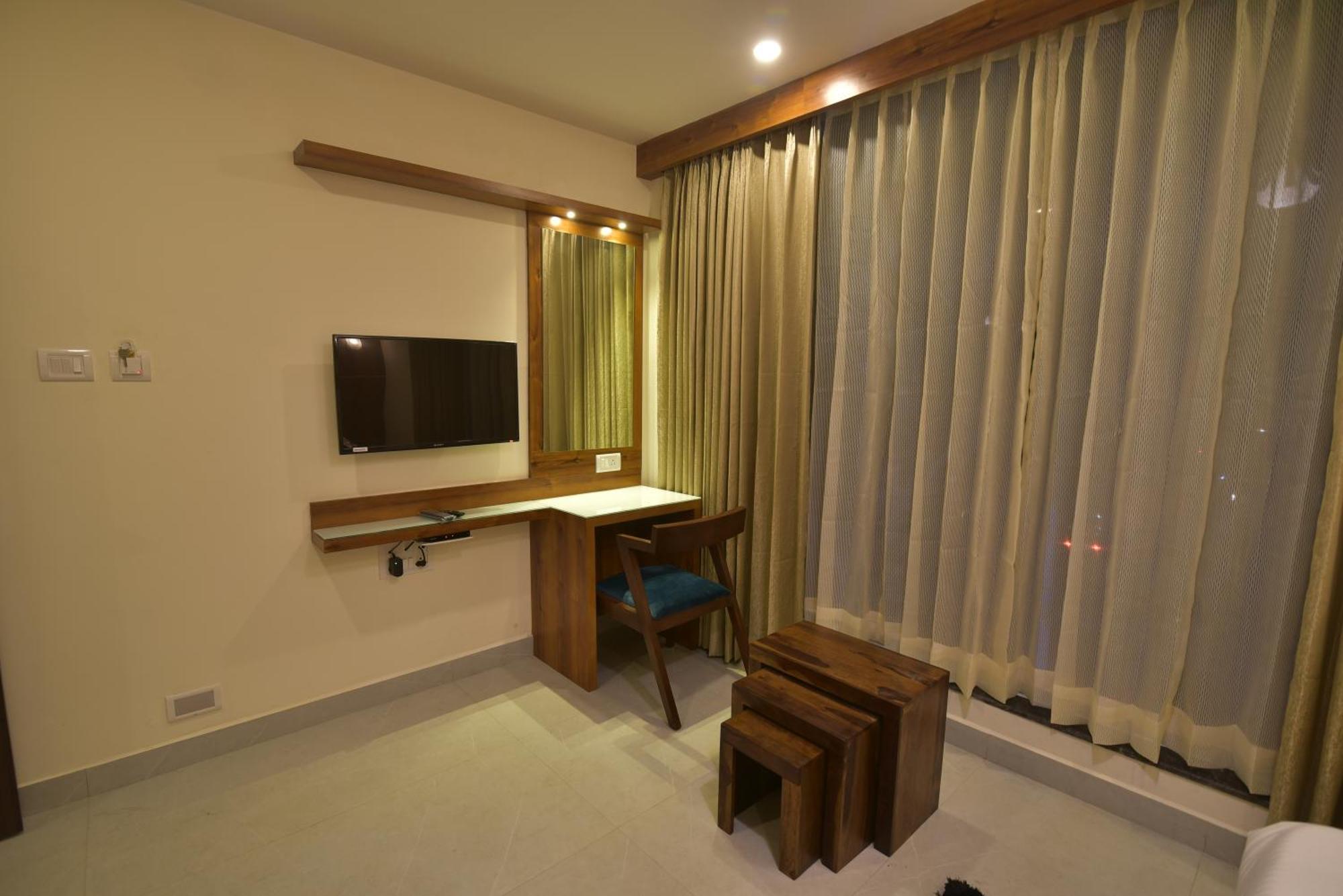 Address 24 Inn Bangalore Luaran gambar