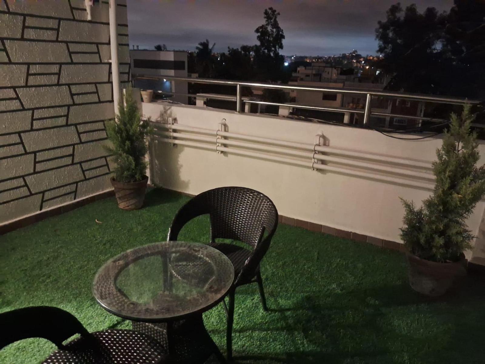 Address 24 Inn Bangalore Luaran gambar
