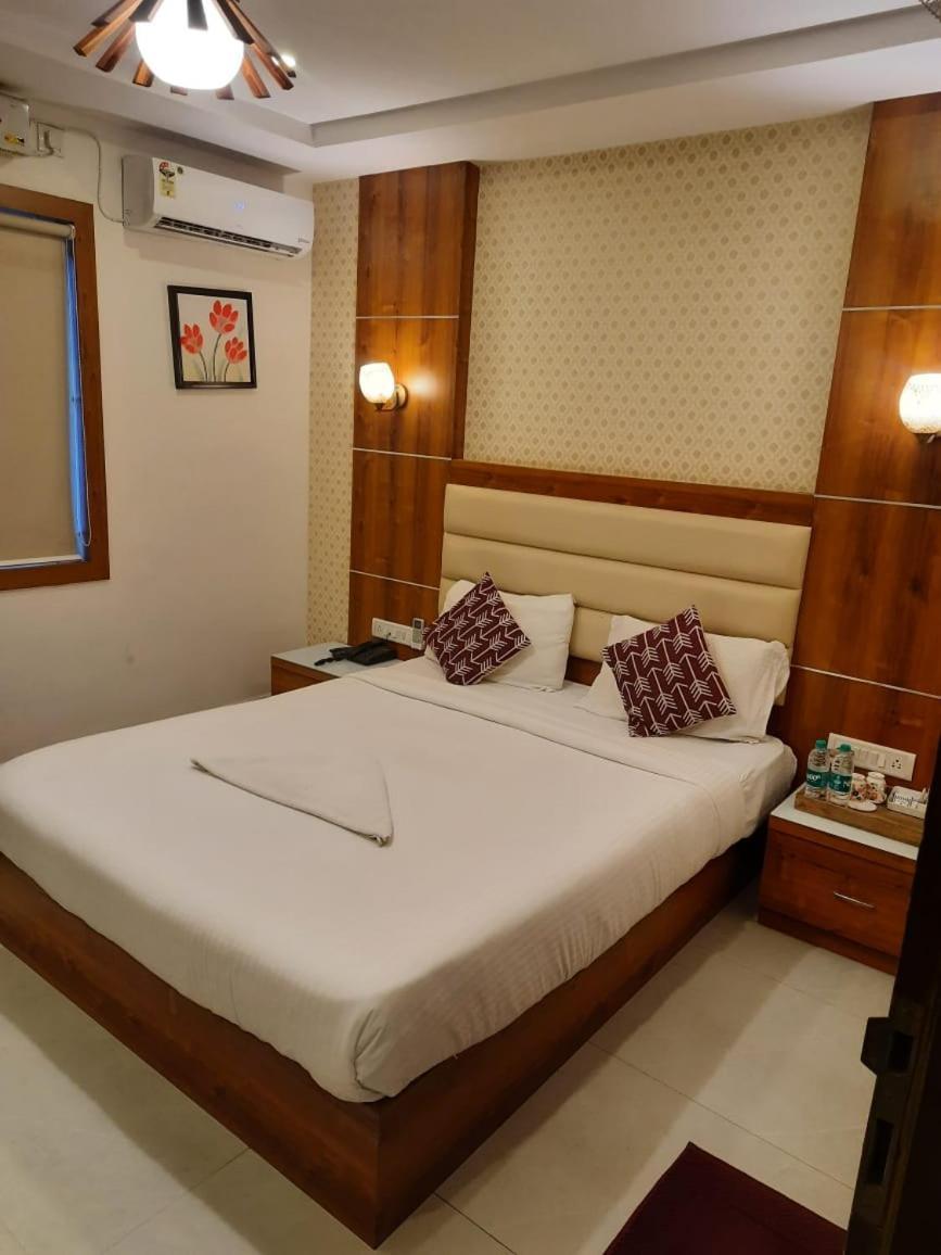 Address 24 Inn Bangalore Luaran gambar